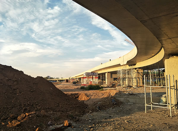 赤峰军民合用机场改扩建工程---高架桥工程
